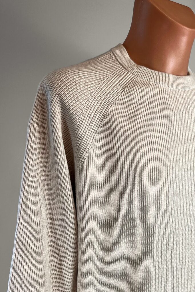 Beżowy sweter męski z bawełny