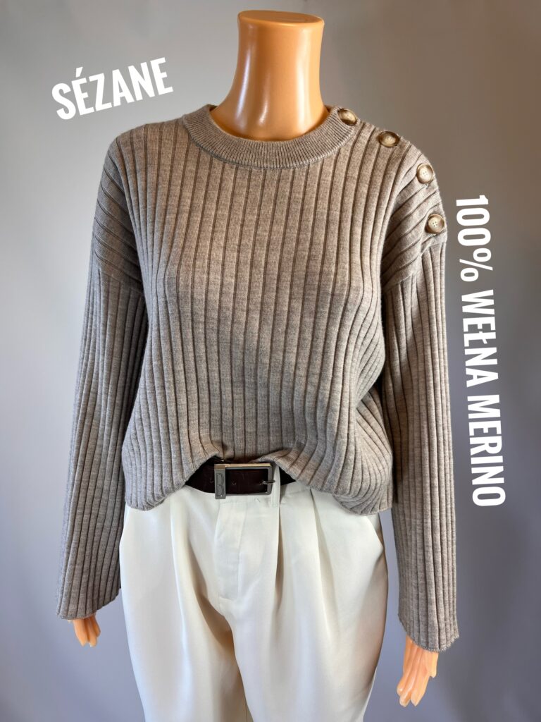 Beżowy sweter oversize z wełny merino premium